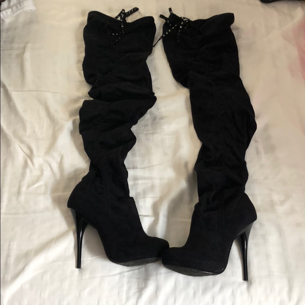 Thigh high suede boots Hartly, 6 Michael Antonio